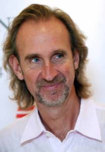   / Mike Rutherford